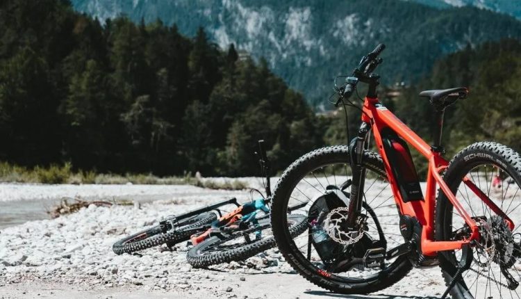Electrified Mobility: DuPont Materials for e-Bikes Bring Sustainable Transportation to Life.
