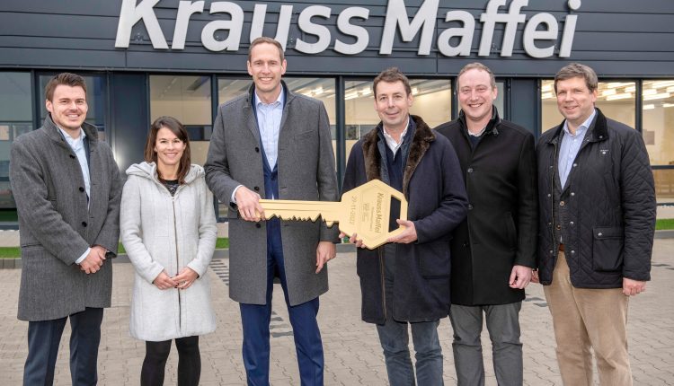New Kraussmaffei Corporate Headquarters in Parsdorf: Project Developer VGP Hands Over Key