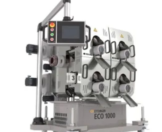 High-performance melt filters remove impurities and contaminants from the recycling melt stream.